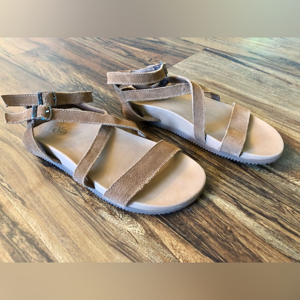 Woman’s Chaco Sandals Suede Leather